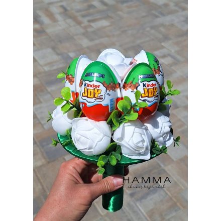 Kinder Joy csokor – egyedi ajándék kis gamereknek és édesszájú gyerekeknek 
